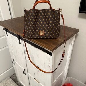 Dooney & Bourke